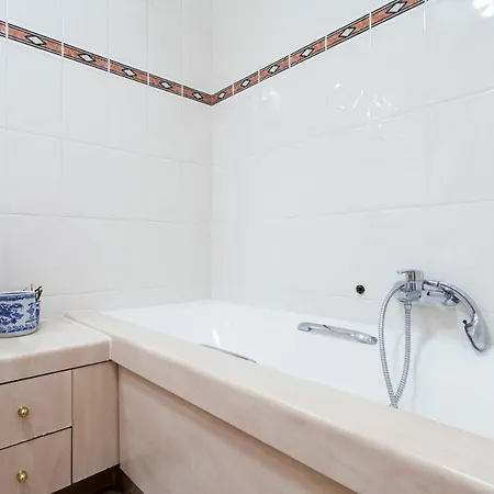 Daire Spacious With View On The Eiffel Tower *