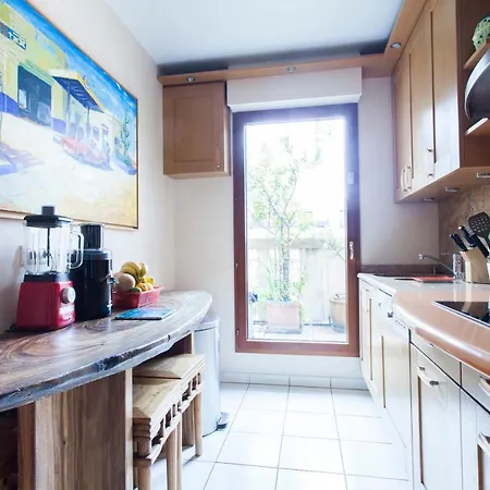 Daire Spacious With View On The Eiffel Tower Paris