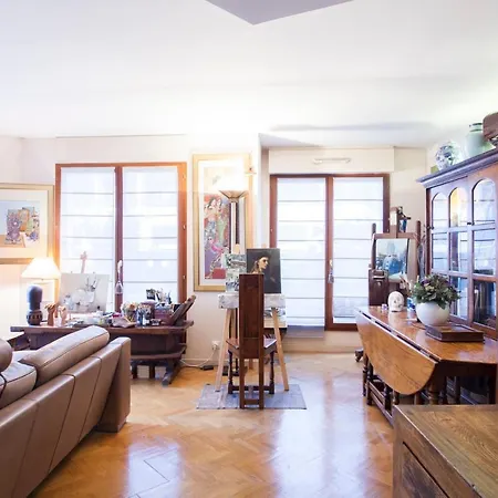 Daire Spacious With View On The Eiffel Tower