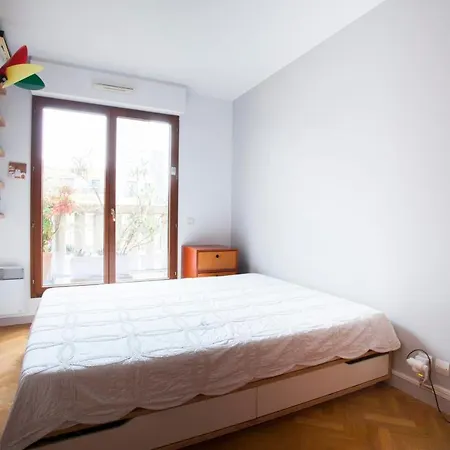 Spacious With View On The Eiffel Tower Daire Paris